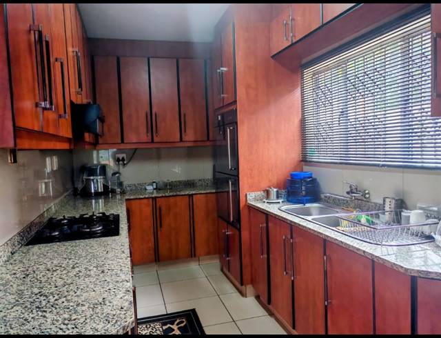 4 BEDROOM HOUSE FOR SALE IN SHALLCROSS
